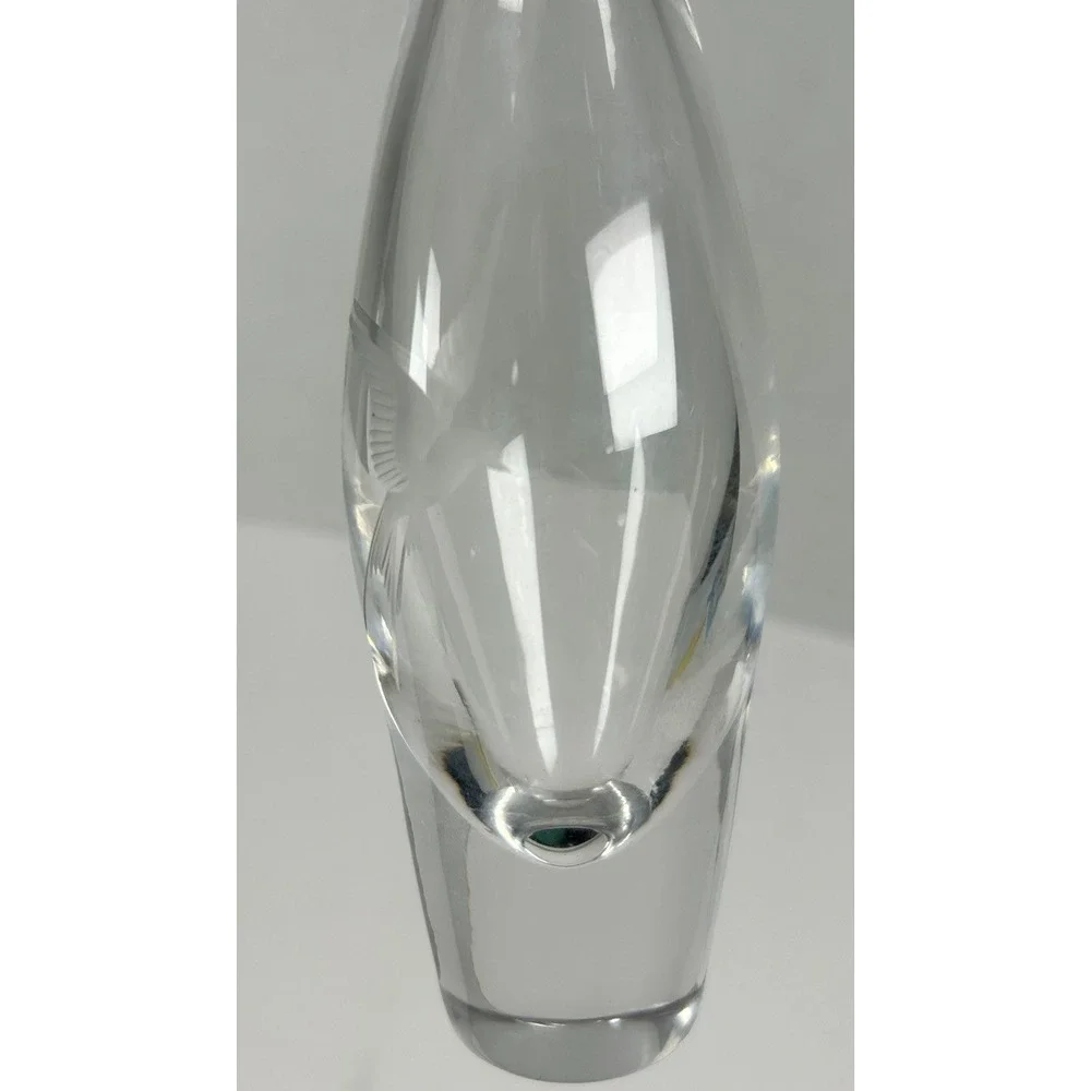 Art Glass Bud Vase With Bird Etched 8